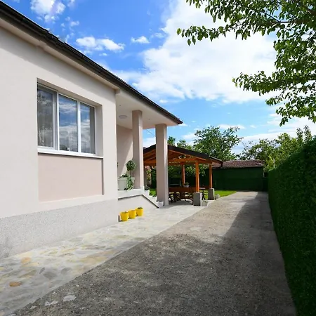 Oasis House * Kladovo